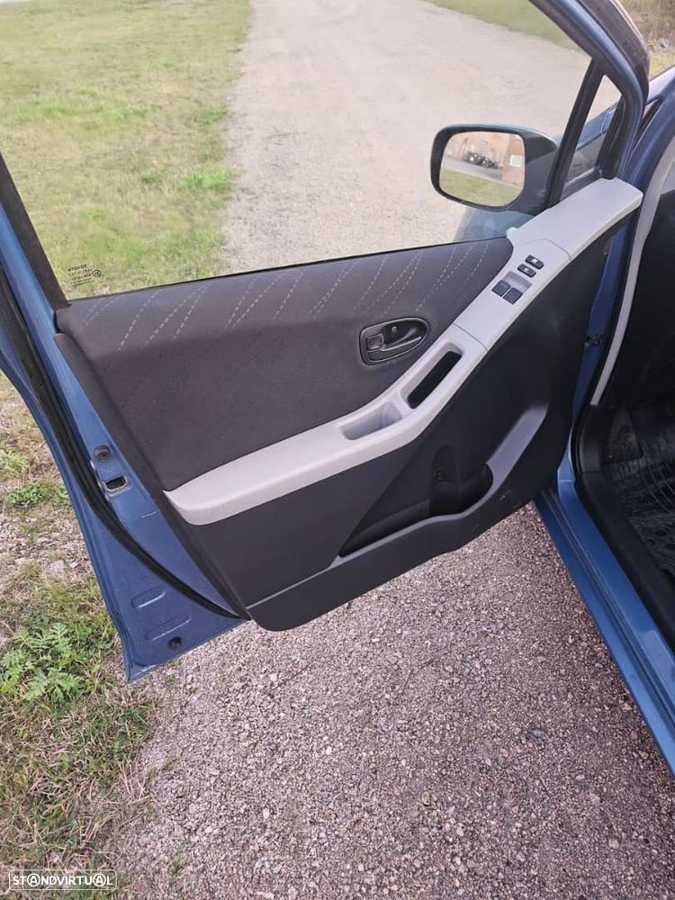 Toyota Yaris 1.4 D-4D Sol - 6