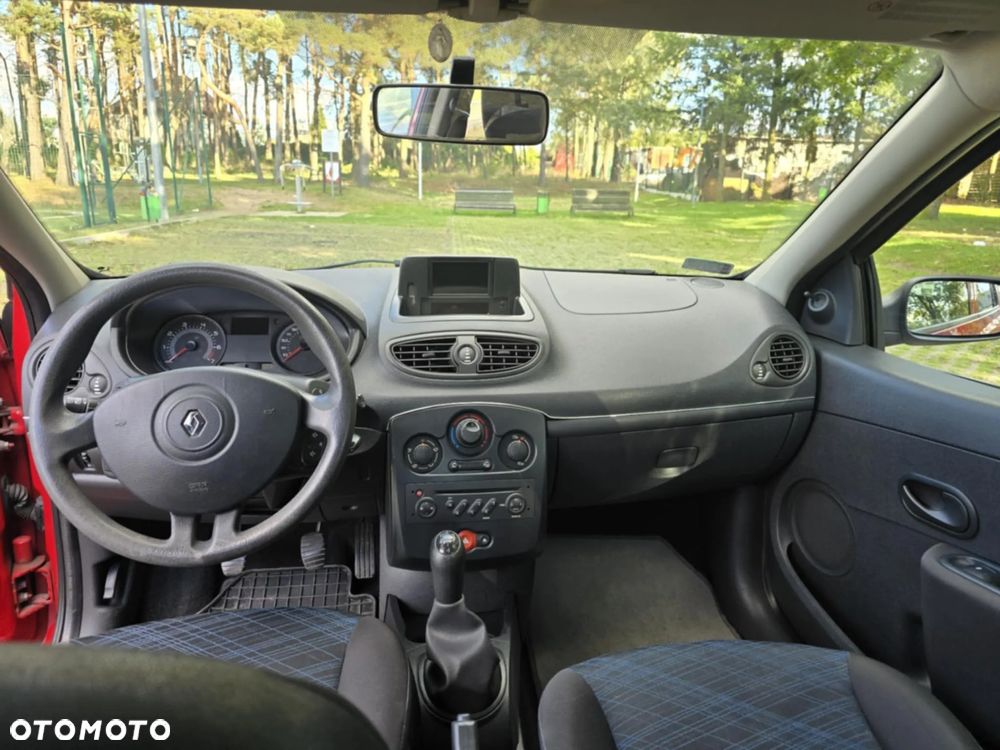 Renault Clio 1.2 16V Alize - 5