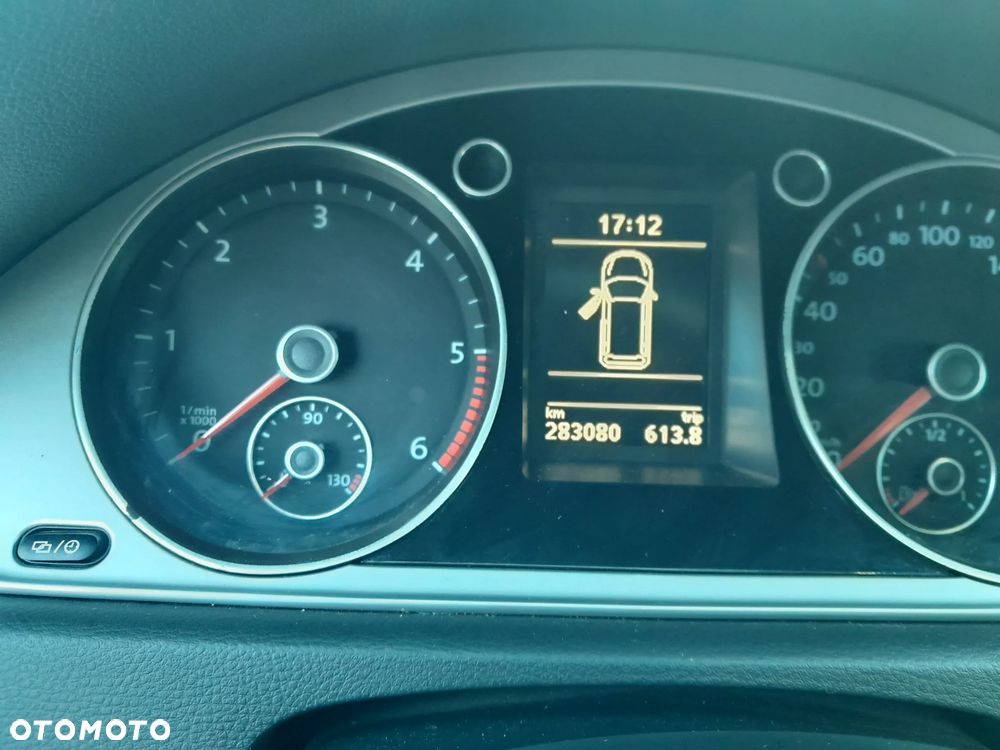 Volkswagen Passat 2.0 Blue TDI SCR Trendline - 11