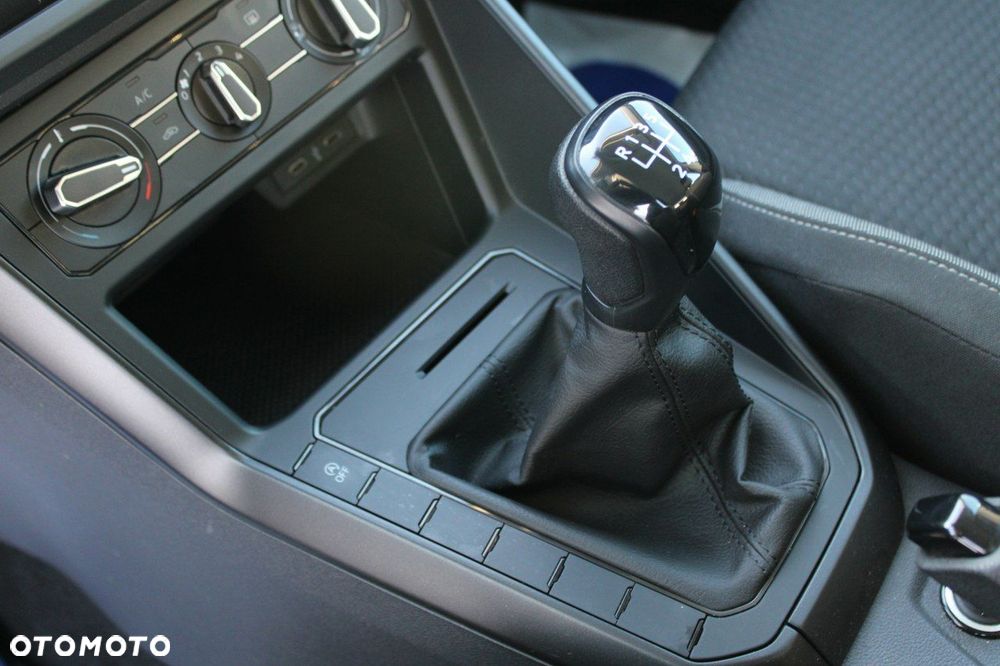 Volkswagen Polo - 18