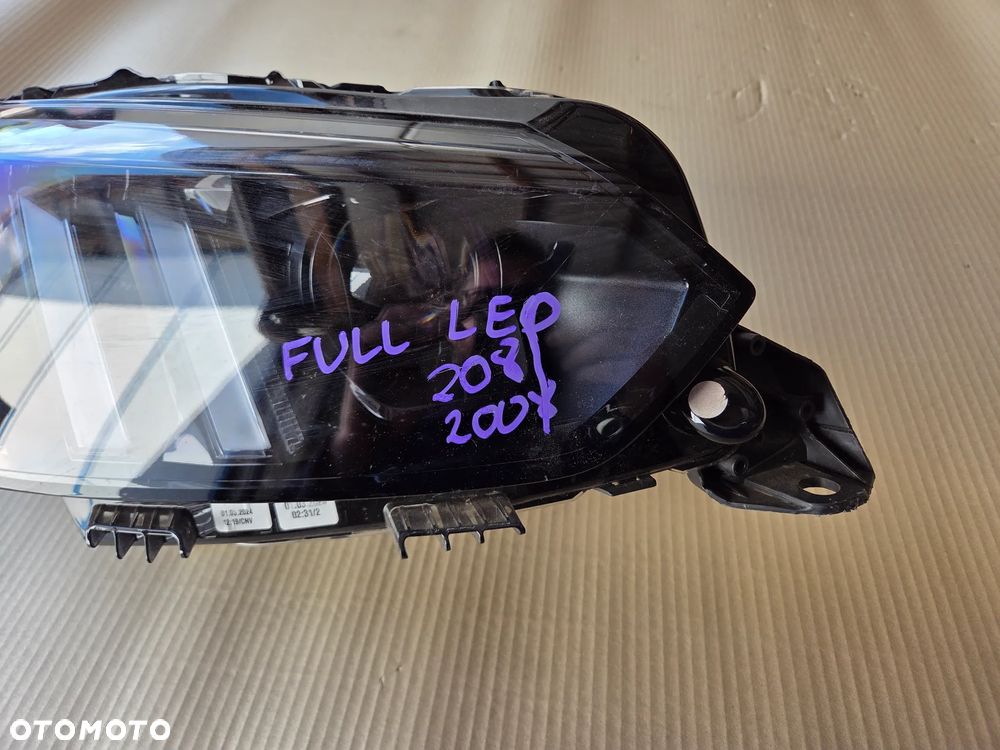Lampa przednia prawa Full Led Peugeot 208 II 2008 II - 5