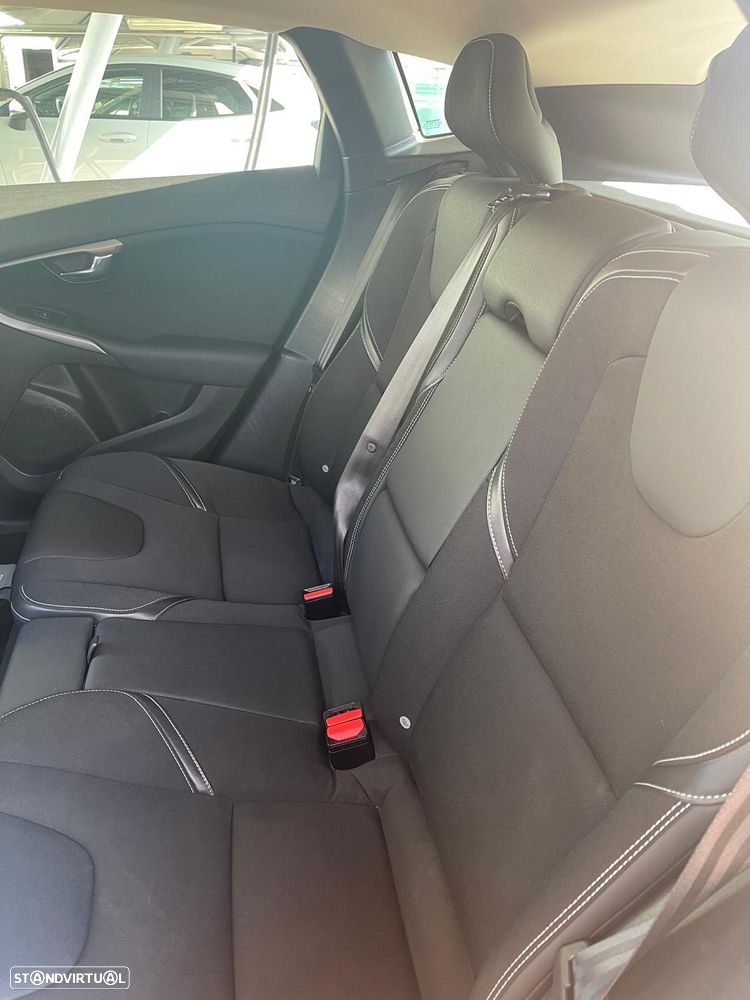 Volvo V40 1.6 D2 Eco Momentum - 8