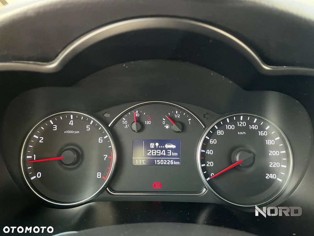 Kia Carens 1.6 GDI L - 27