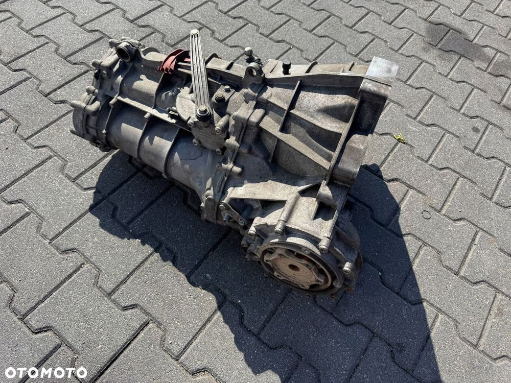 SKRZYNIA BIEGÓW 2.0 TDI JJG AUDI A4 B8 2009 - 1