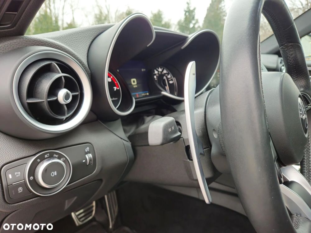 Alfa Romeo Giulia 2.0 Turbo TI Q4 - 29