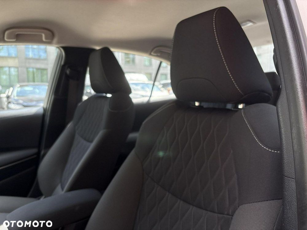 Toyota Corolla 1.8 Hybrid Comfort - 29