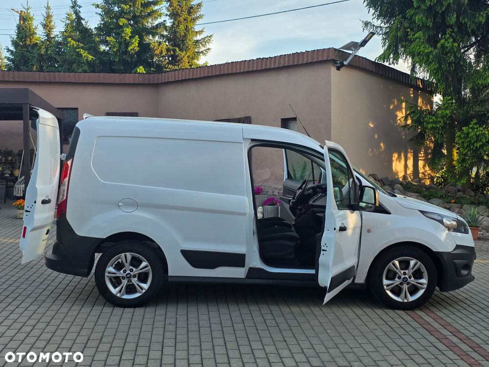 Ford Transit Connect - 18