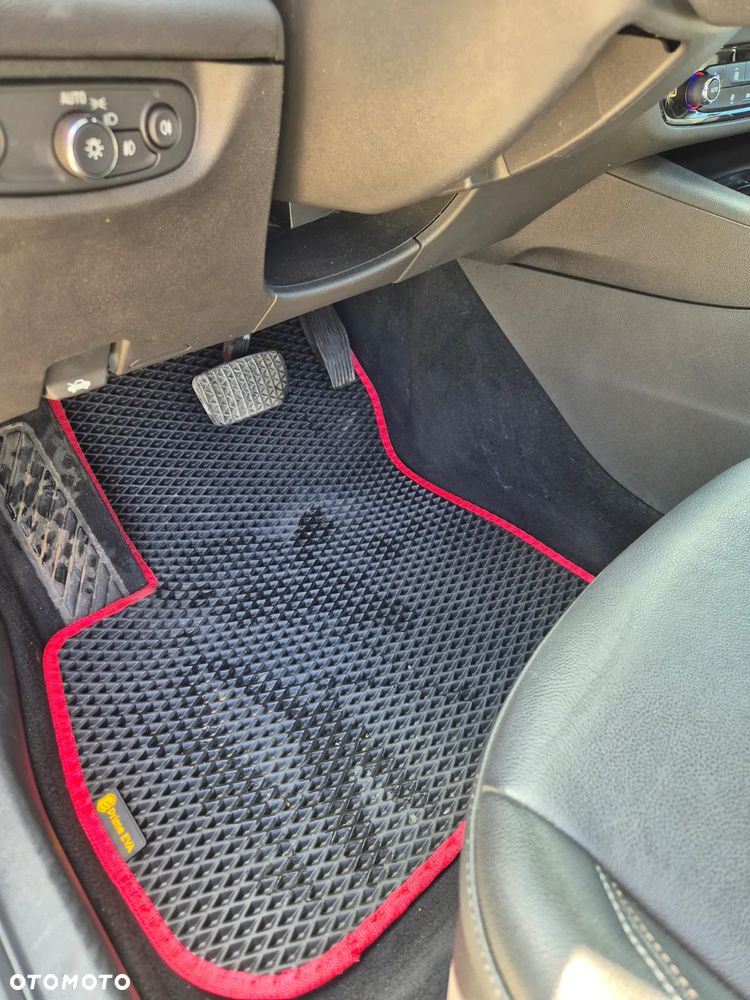 Opel Insignia 1.5 T Innovation S&S - 10