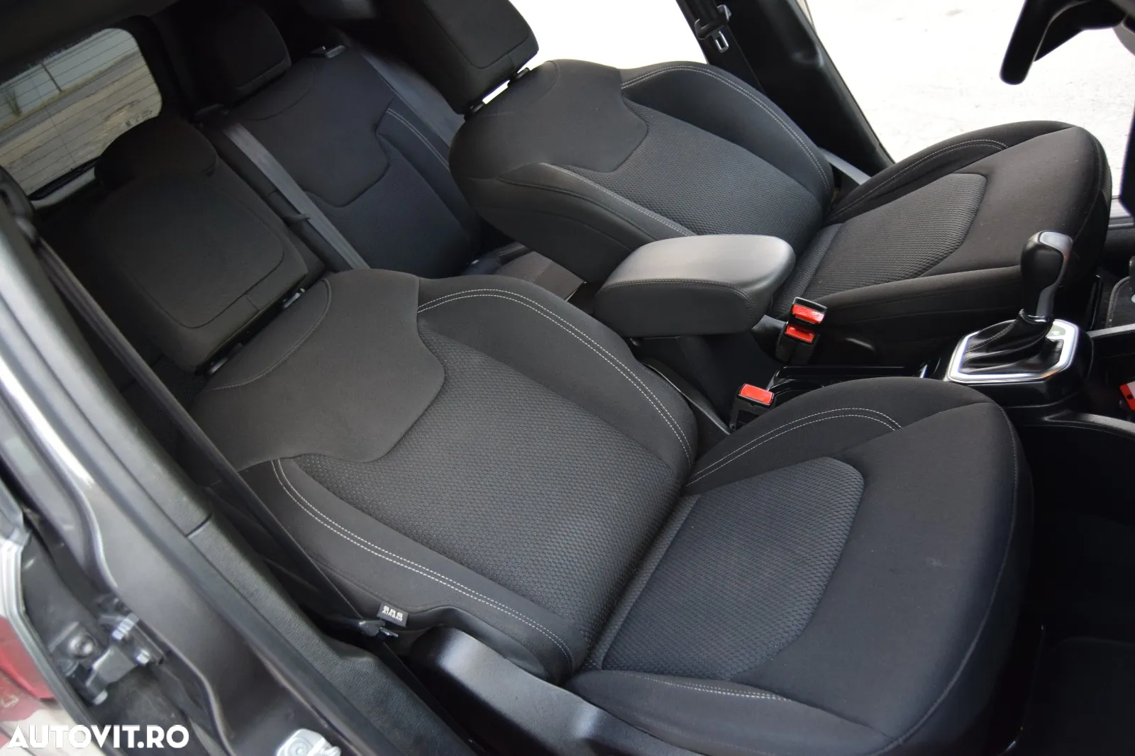 Jeep Renegade - 9