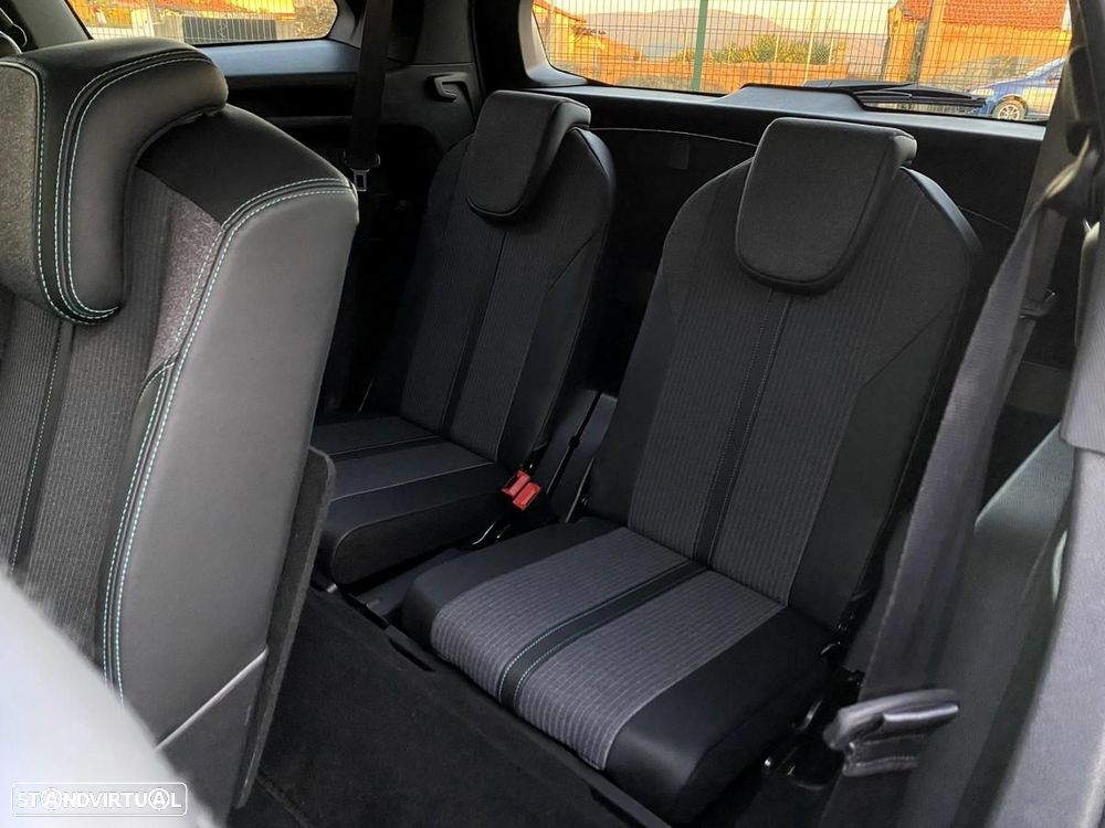 Peugeot 5008 1.5 BlueHDi Allure EAT8 - 31