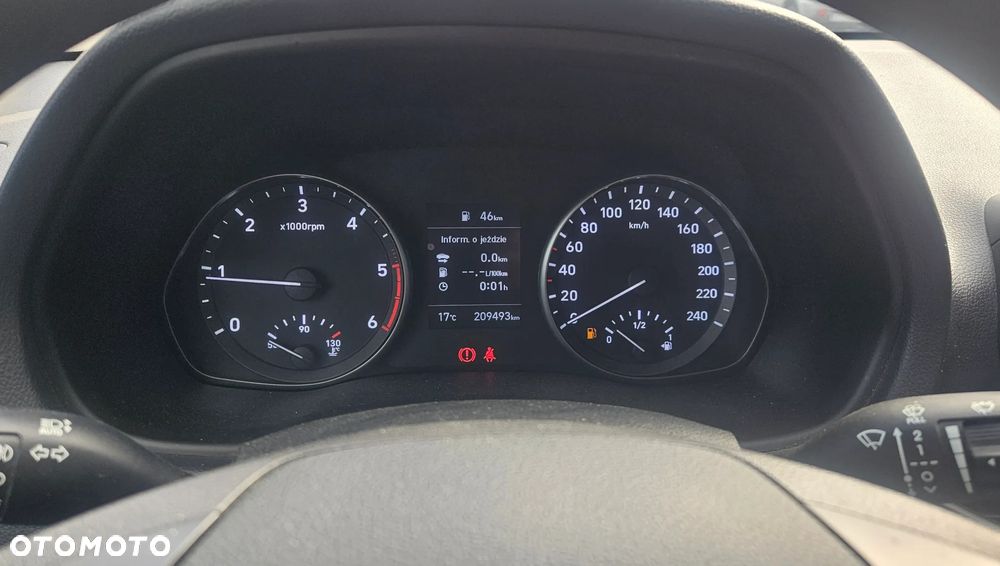 Hyundai i30 1.6 D Classic + - 8