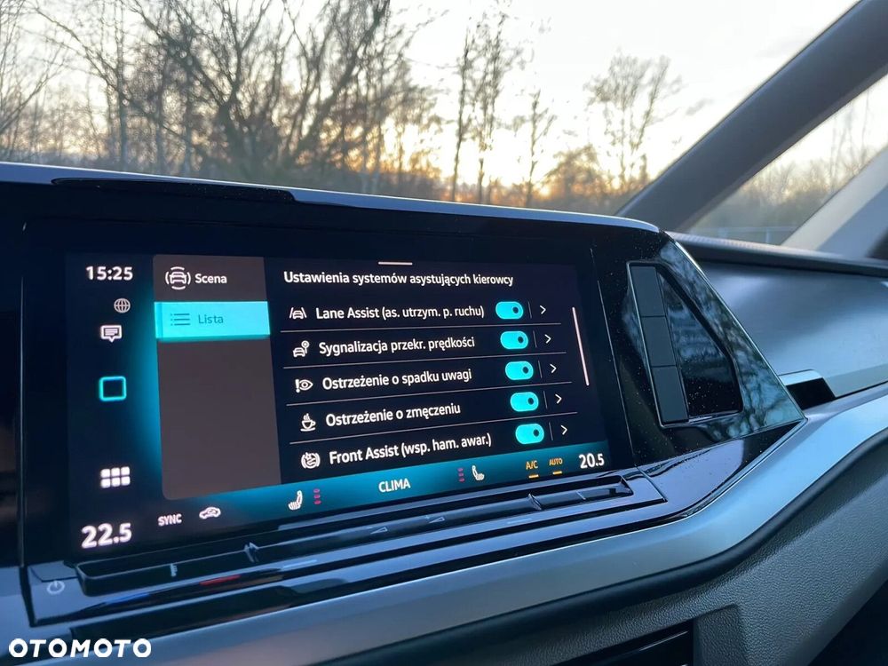 Volkswagen Multivan - 16