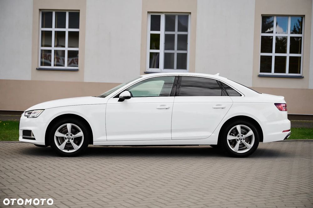Audi A4 ver-2-0-tfsi-ultra-s-tronic-sport - 11