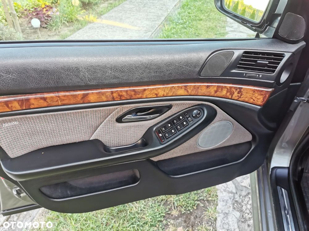 BMW Seria 5 - 12