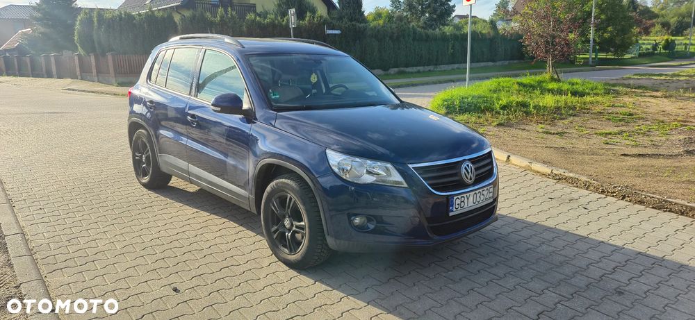 Volkswagen Tiguan - 2