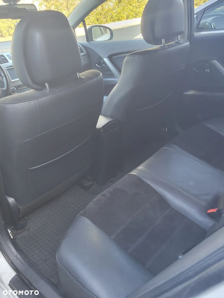 Toyota Avensis 2.0 D-4D Premium - 13