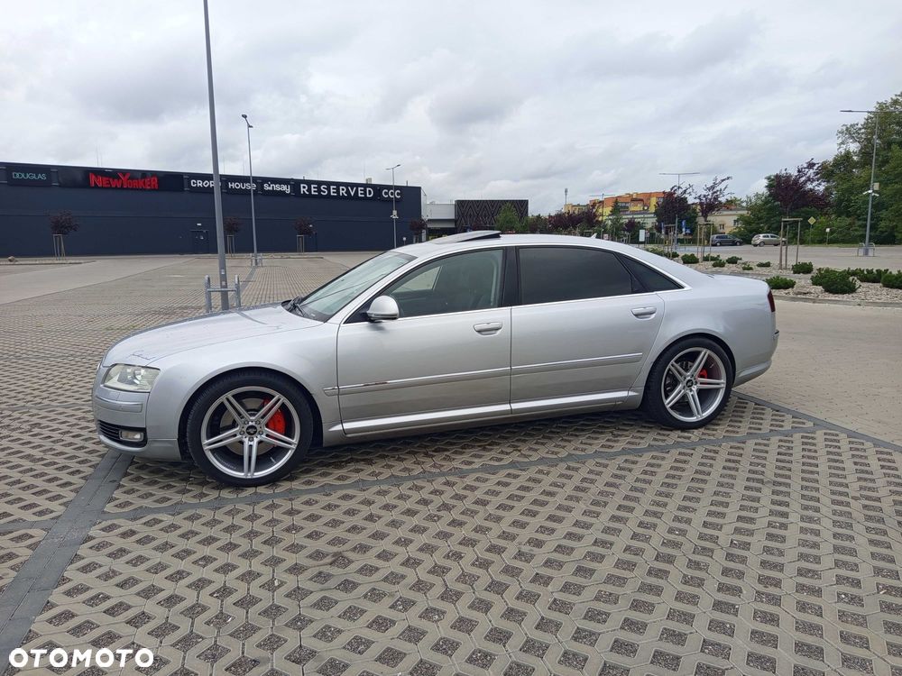 Audi A8 - 8