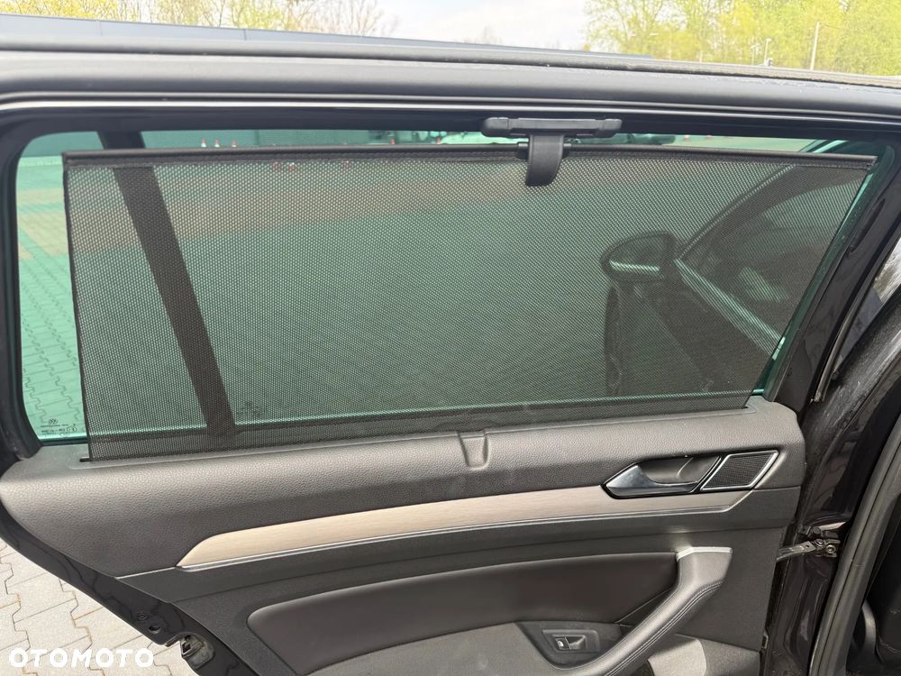 Volkswagen Passat - 14