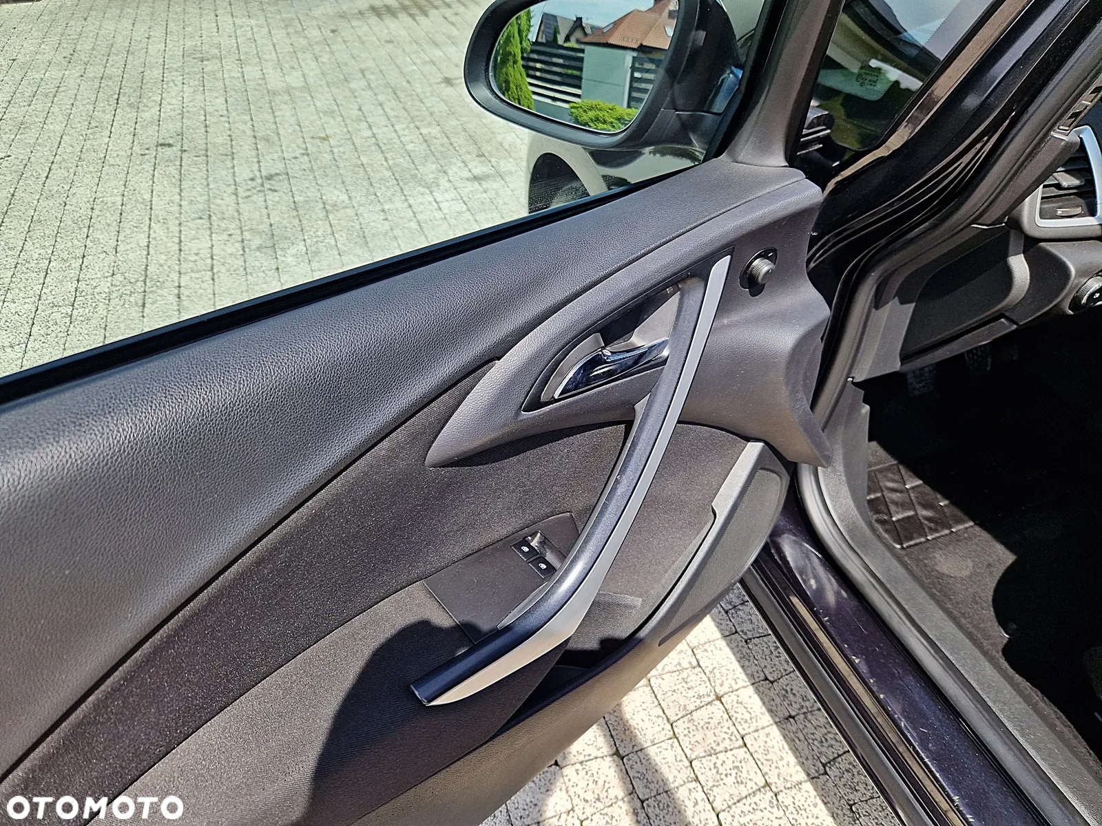 Opel Astra 1.4 150 Jahre - 20