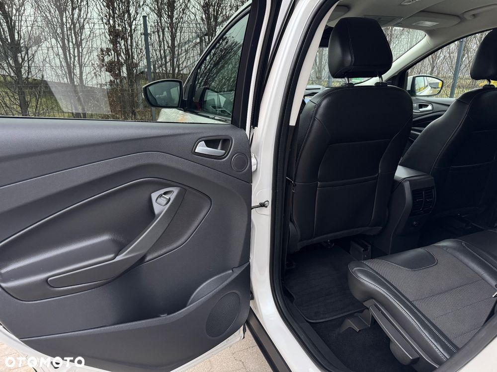 Ford Kuga 2.0 TDCi 4x4 Titanium - 19