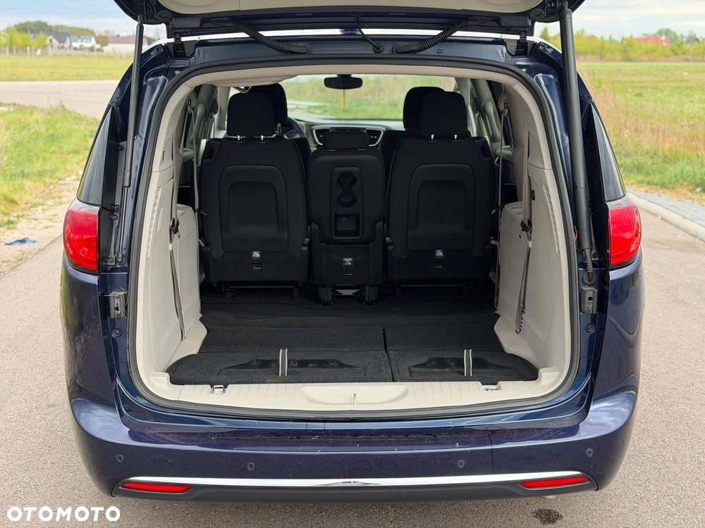 Chrysler Pacifica - 20