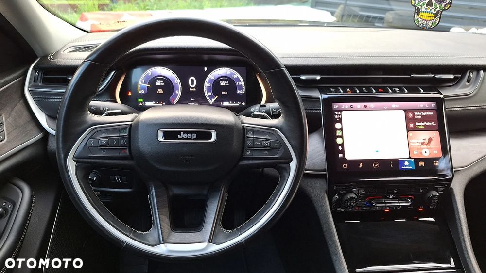 Jeep Grand Cherokee - 16