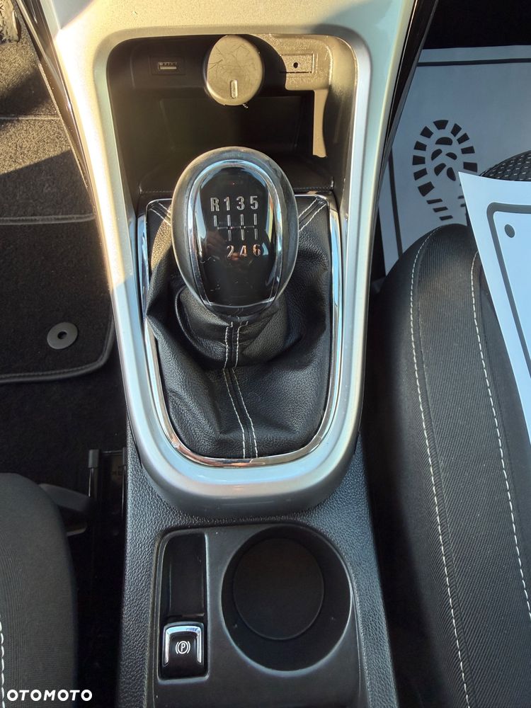 Opel Astra 1.4 Turbo Edition - 28