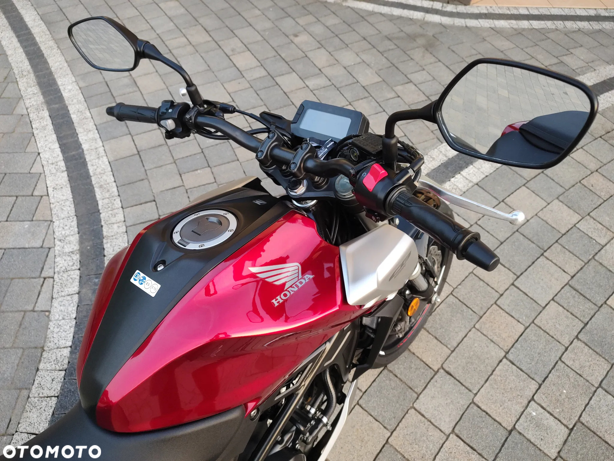 Honda CB - 8