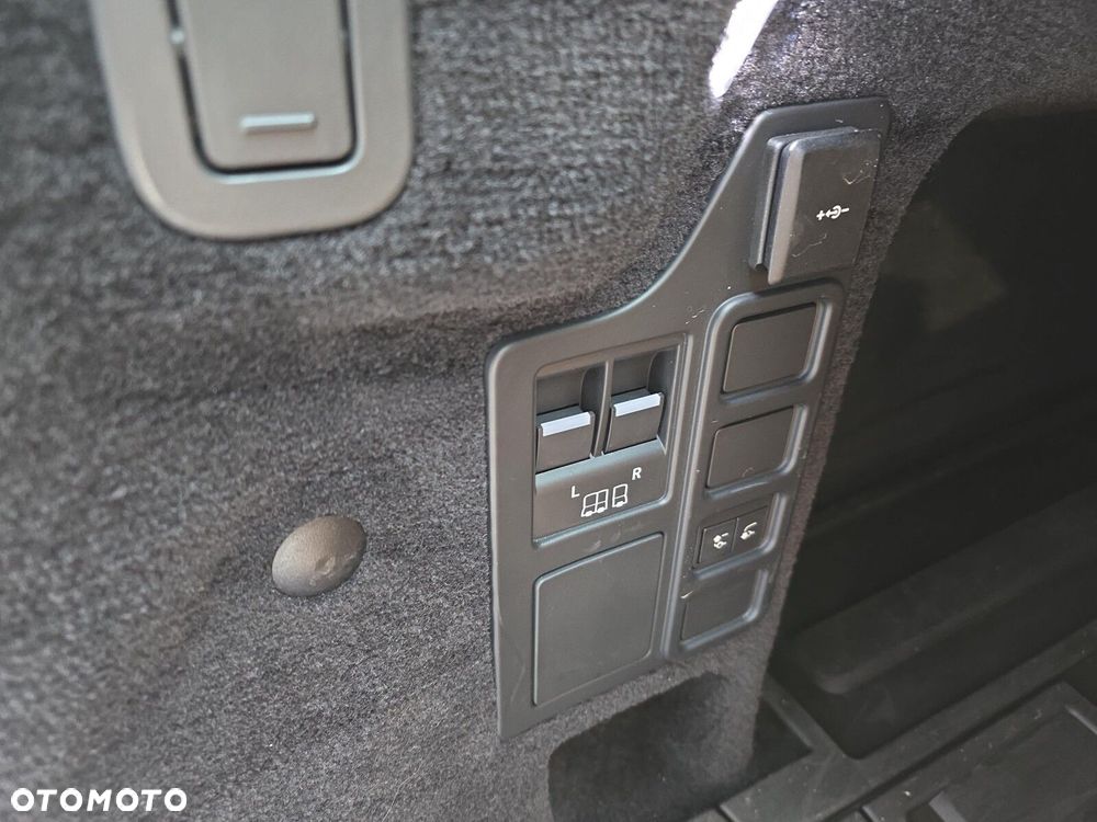 Land Rover Discovery - 28