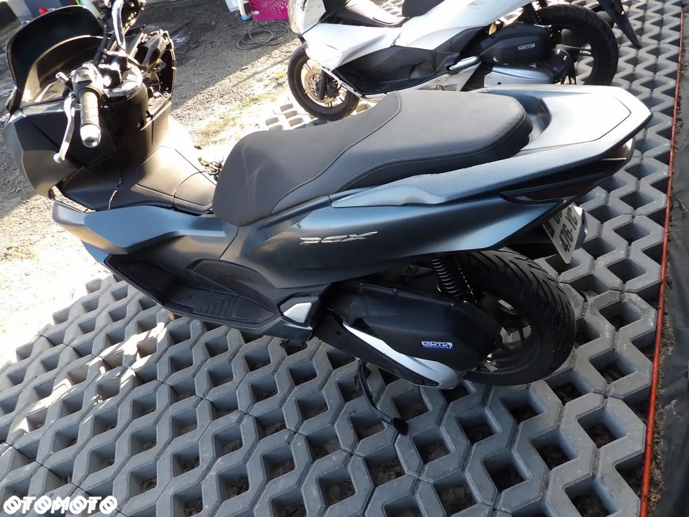 Honda PCX - 12