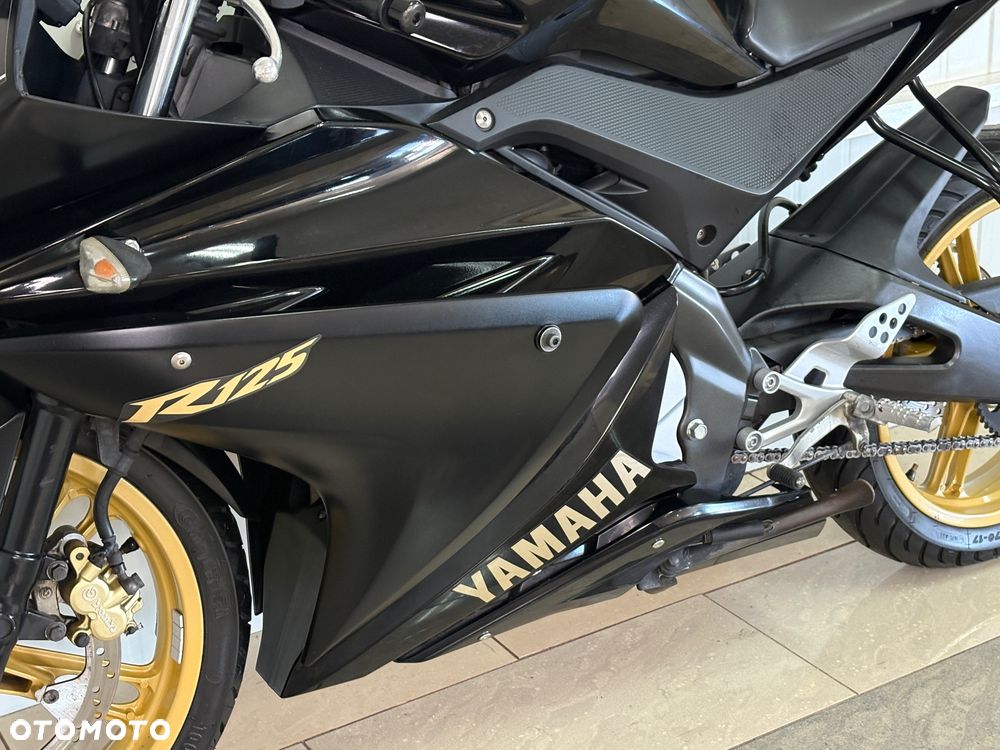 Yamaha YZF - 8