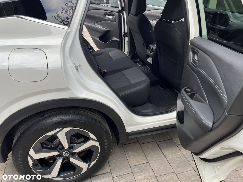 Nissan Qashqai 1.3 DIG-T N-Connecta EU6d - 12