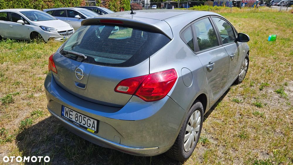 Opel Astra IV 1.6 Active - 4