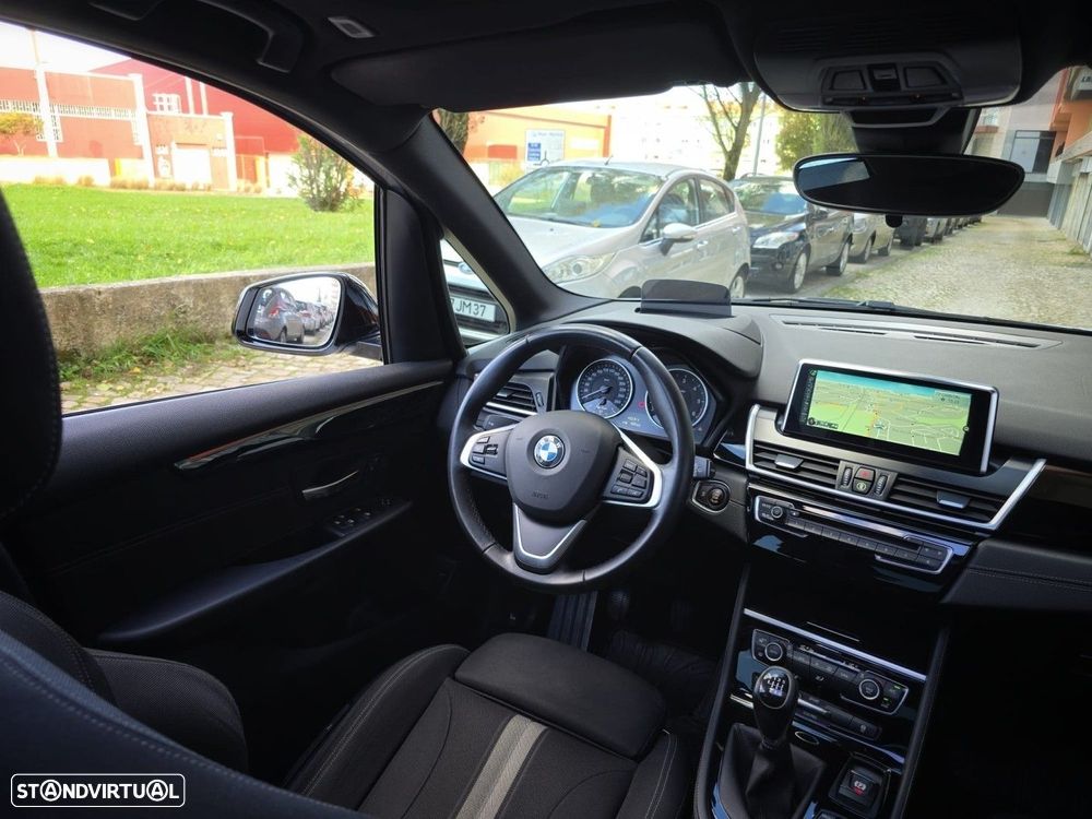 BMW 216 Active Tourer d Line Sport - 22