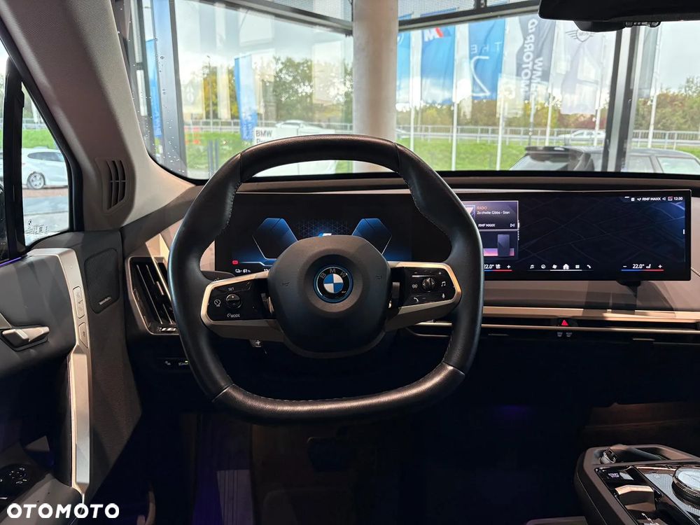 BMW iX xDrive40 76.6kWh - 27