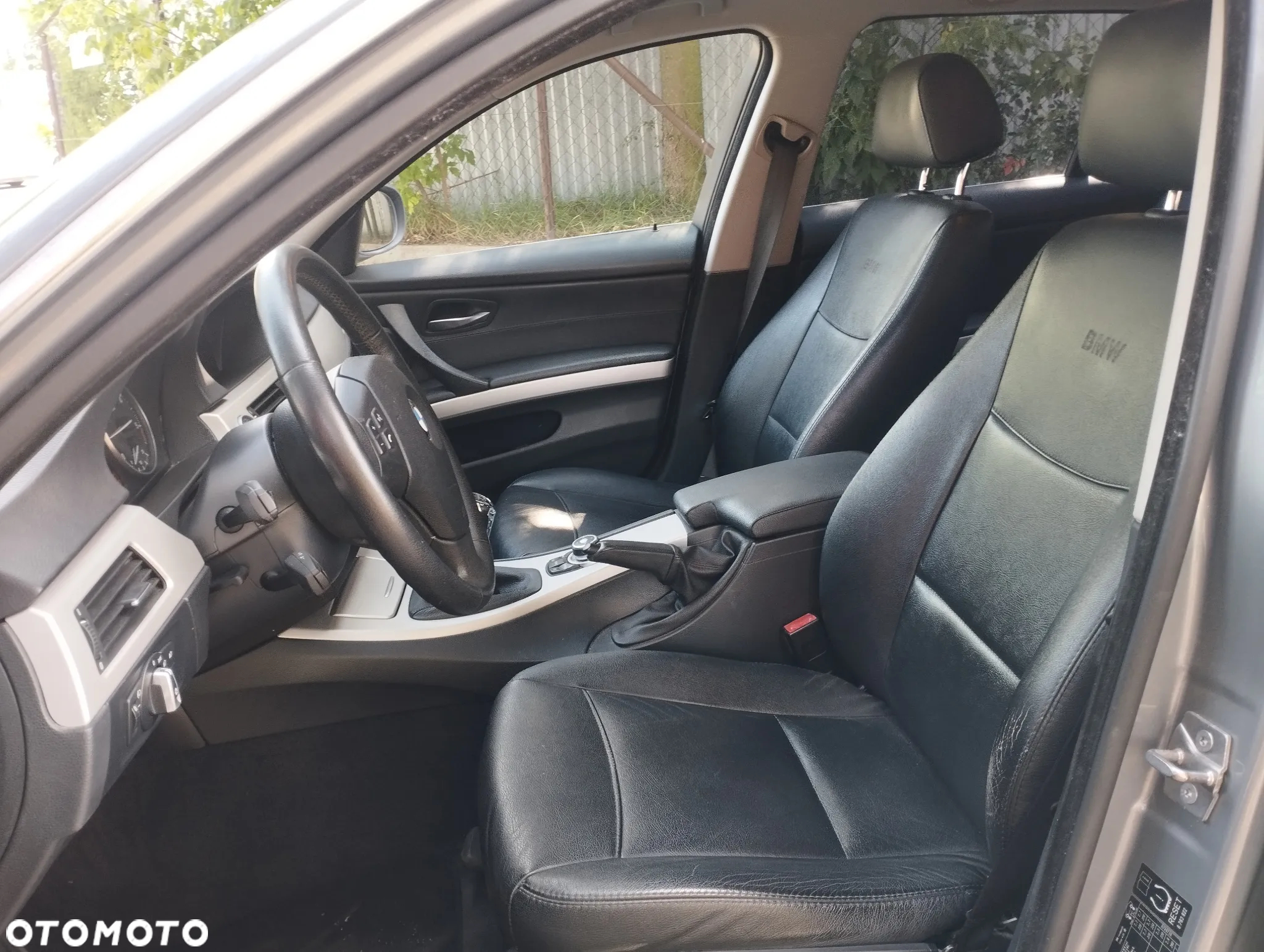 BMW Seria 3 318d - 12