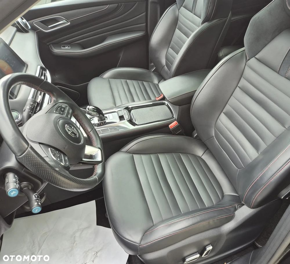 MG HS PHEV Luxury - 11