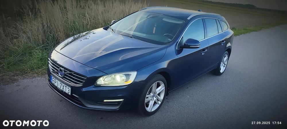 Volvo V60 D2 Momentum - 1