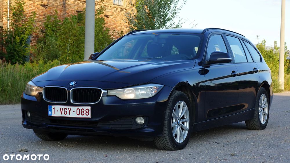 BMW Seria 3 318d Blue Performance Luxury Line - 4