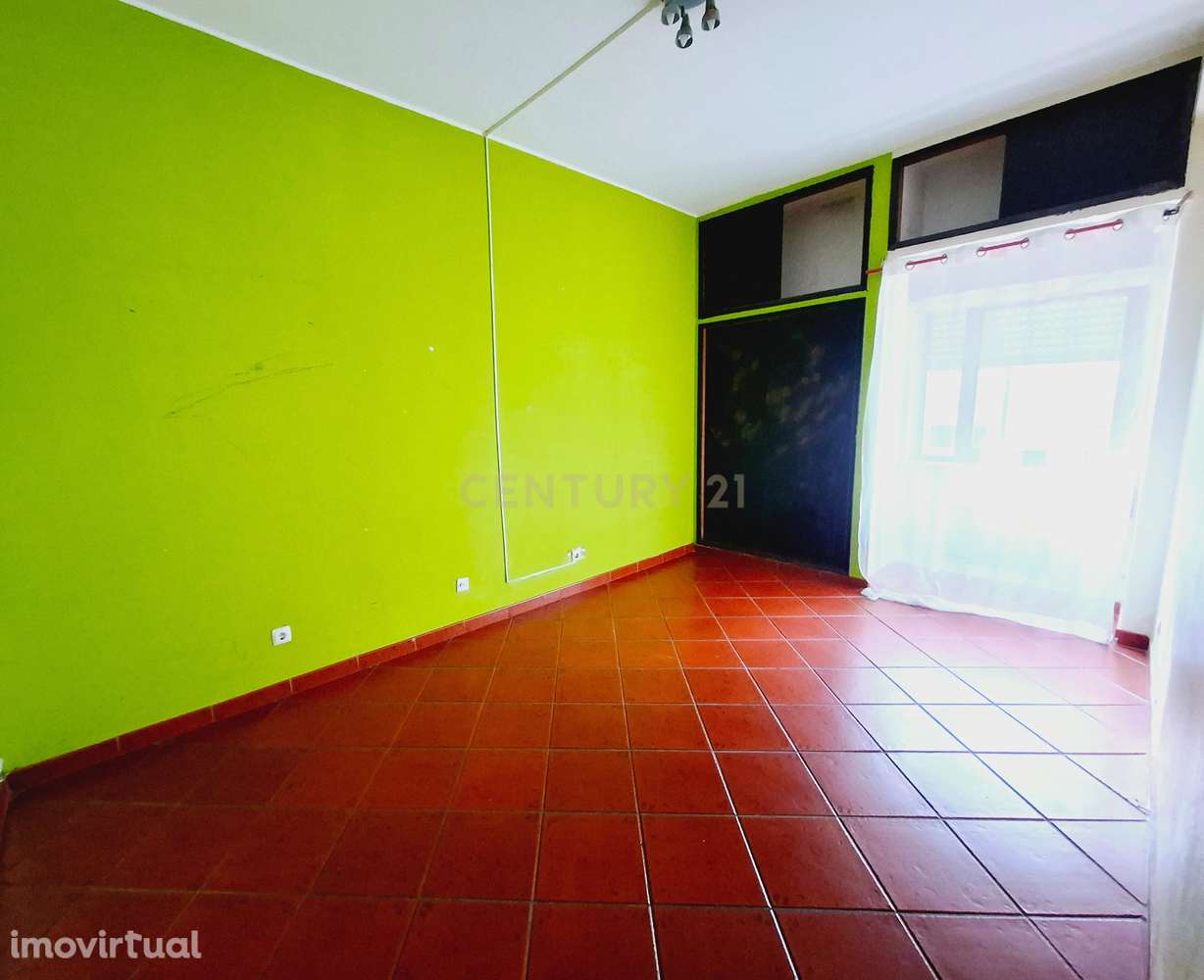 T1 no centro de Albufeira a 550 m da praia, excelente potencial de inv - Grande imagem: 4/9