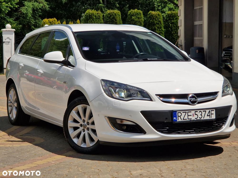 Opel Astra 1.4 Turbo Cosmo - 4