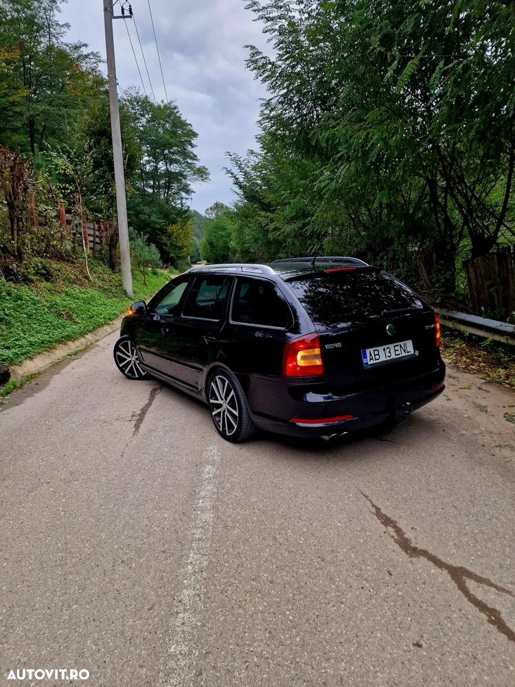 Skoda Octavia Combi 2.0 TDI CR DPF RS - 4