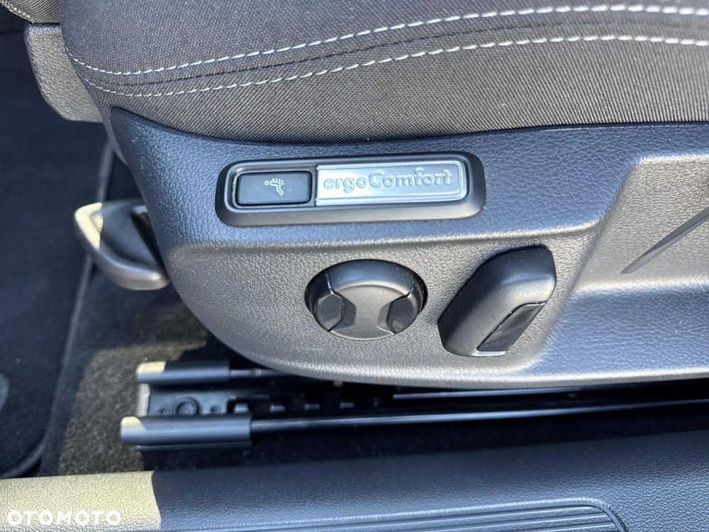 Volkswagen Passat 2.0 TDI EVO Business - 21
