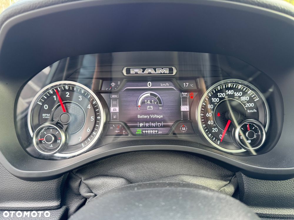 RAM 1500 5.7 Quad Cab Laramie - 27