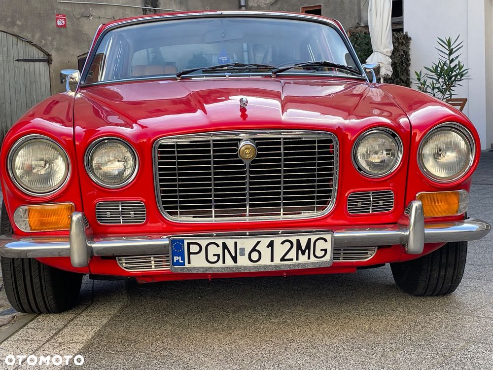 Jaguar XJ - 18