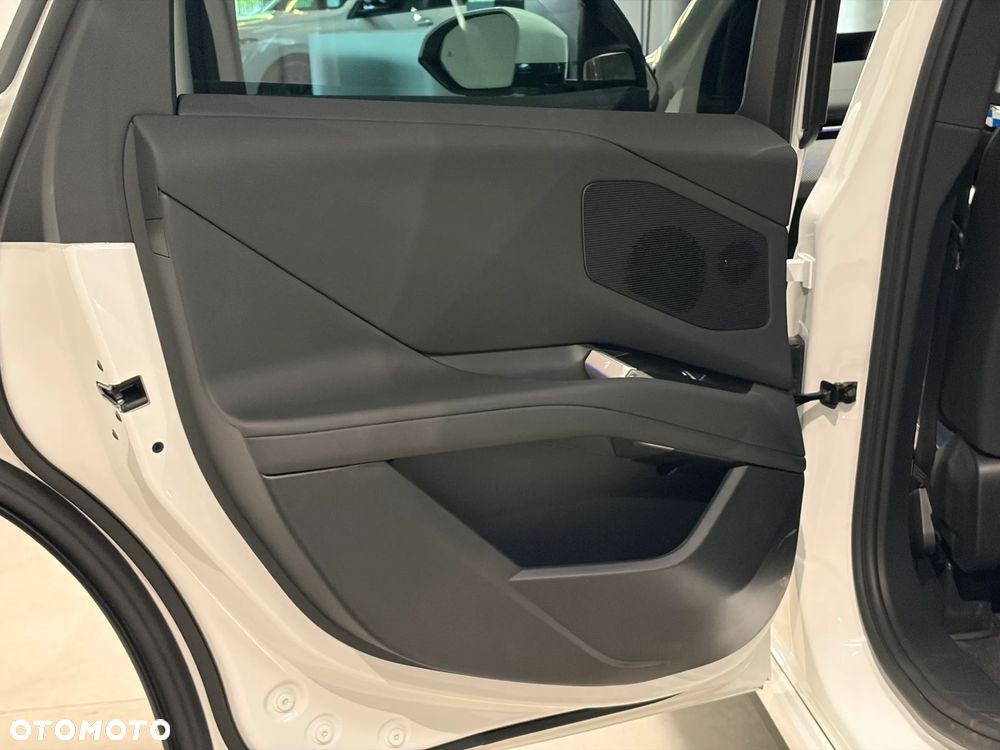 BMW iX3 50 xDrive 113.4kWh - 29