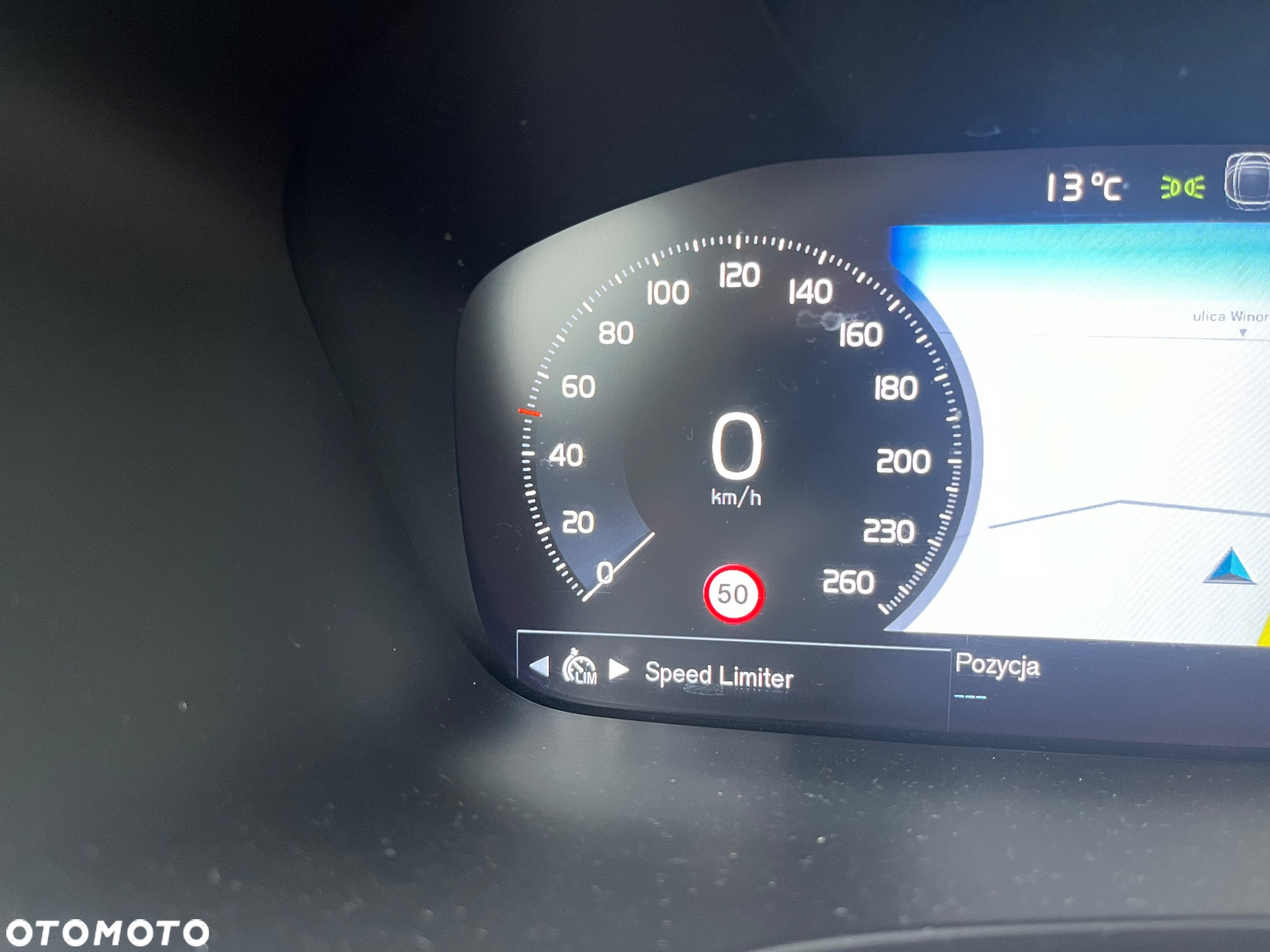 Volvo V90 D4 SCR Momentum Pro - 22