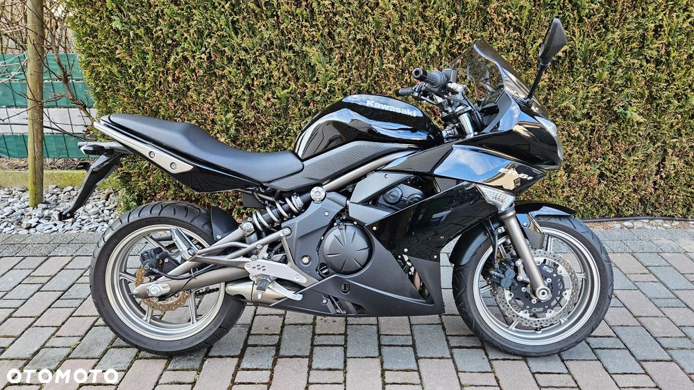 Kawasaki ER - 11
