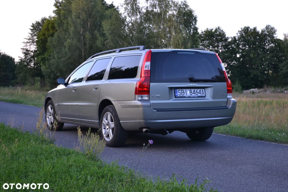 Volvo V70 2.4D5 Momentum - 2