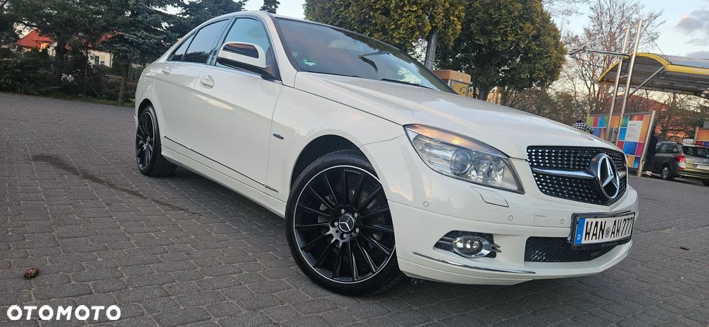 Mercedes-Benz Klasa C 180 BlueEFFICIENCY 7G-TRONIC Avantgarde - 10